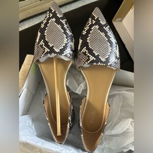 Mila Flat Embossed Leather shoes